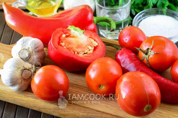 Аджика с петрушкой и помидорами