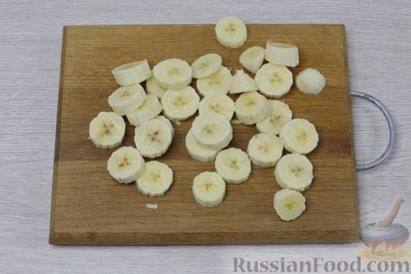 Клафути с карамелизированными бананами
