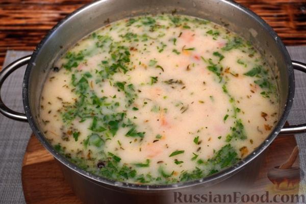 Суп с фрикадельками, рисом и йогуртовой заправкой (топчета)