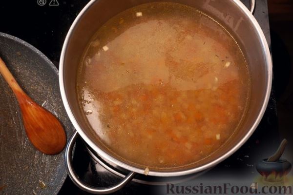 Суп с фрикадельками, рисом и йогуртовой заправкой (топчета)